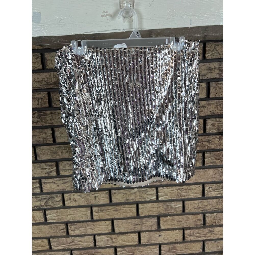 Silver secret skirt‎ size large ￼￼